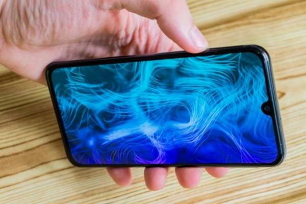 Обзор Samsung Galaxy A40 &mdash; компактный средний класс