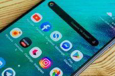 Обзор Samsung Galaxy A40 &mdash; компактный средний класс