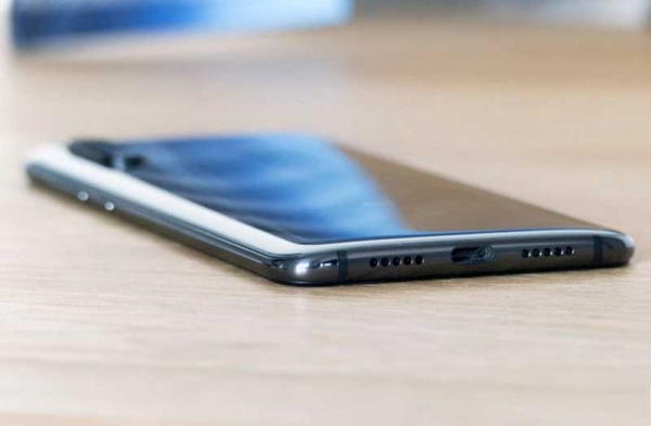 Обзор Xiaomi Mi 9: новейшие технологии по разумной цене Обзор Xiaomi Mi 9: новейшие технологии по разумной цене