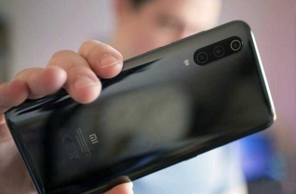 Обзор Xiaomi Mi 9: новейшие технологии по разумной цене Обзор Xiaomi Mi 9: новейшие технологии по разумной цене