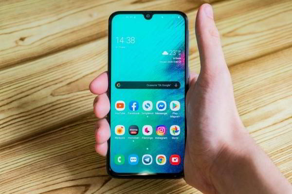 Обзор Samsung Galaxy A40 &mdash; компактный средний класс