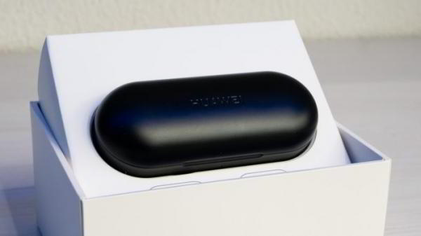 Обзор гарнитуры Huawei FreeBuds Lite. Полностью беспроводная красотка Обзор гарнитуры Huawei FreeBuds Lite. Полностью беспроводная красотка