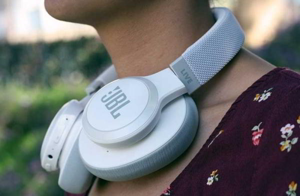 Обзор JBL Live 650BTNC: прекрасный компаньон для ежедневной музыки Обзор JBL Live 650BTNC: прекрасный компаньон для ежедневной музыки