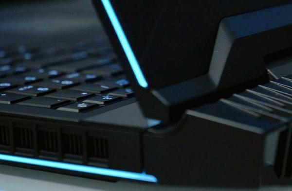 Обзор Alienware 17 R5: высокопроизводительный игровой ноутбук Обзор Alienware 17 R5: высокопроизводительный игровой ноутбук