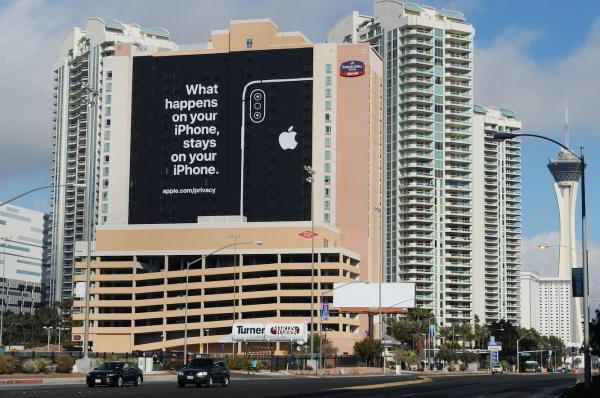 C кем ваш iPhone говорит ночью: смартфоны Apple рассылают данные тысячам компаний C кем ваш iPhone говорит ночью: смартфоны Apple рассылают данные тысячам компаний