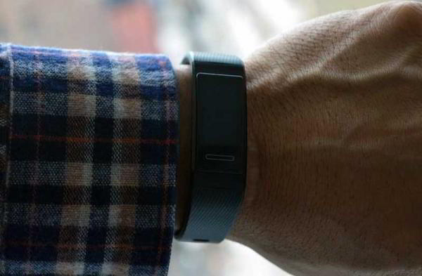 Обзор Huawei Band 3 Pro: все фитнес-функции по доступной цене Обзор Huawei Band 3 Pro: все фитнес-функции по доступной цене