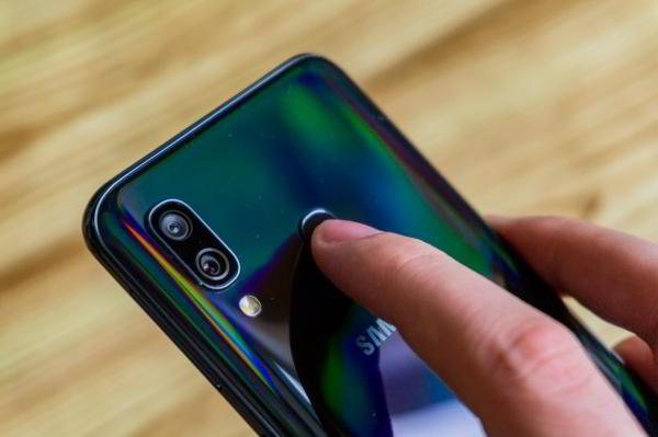 Обзор Samsung Galaxy A40 &mdash; компактный средний класс