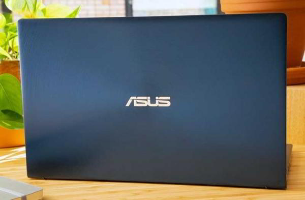 Обзор ноутбука Asus ZenBook 14 UX433 — хороший и немного особенный Обзор ноутбука Asus ZenBook 14 UX433 — хороший и немного особенный