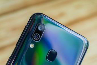Обзор Samsung Galaxy A40 &mdash; компактный средний класс