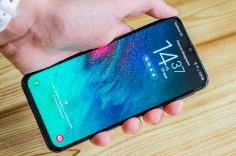 Обзор Samsung Galaxy A40 &mdash; компактный средний класс