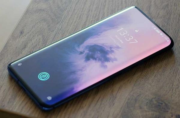 Обзор OnePlus 7 Pro: больше и быстрее чем когда-либо прежде Обзор OnePlus 7 Pro: больше и быстрее чем когда-либо прежде