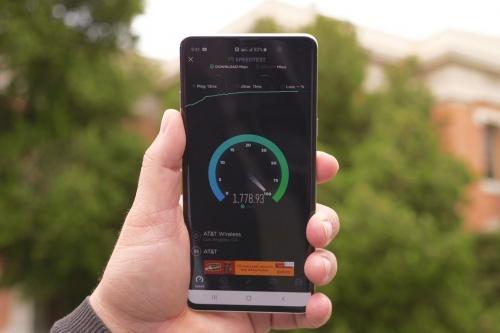 Verizon vs. AT&T vs. Sprint: Guess who's winning 5G today Verizon vs. AT&T vs. Sprint: Guess who's winning 5G today