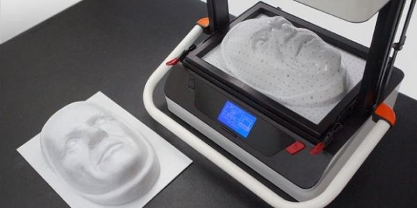 Vaquform — первый в мире цифровой настольный термопресс Vaquform — первый в мире цифровой настольный термопресс