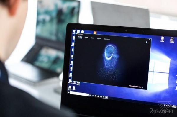 Intel показала самый необычный ноутбук с двумя экранами (7 фото + 2 видео) Intel показала самый необычный ноутбук с двумя экранами (7 фото + 2 видео)