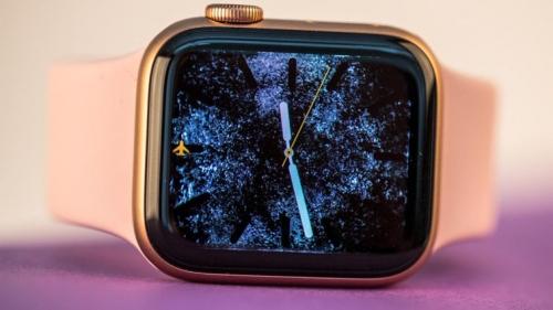 Apple Watch 4 vs. Watch Series 3 and 2: What's new and different? Apple Watch 4 vs. Watch Series 3 and 2: What's new and different?