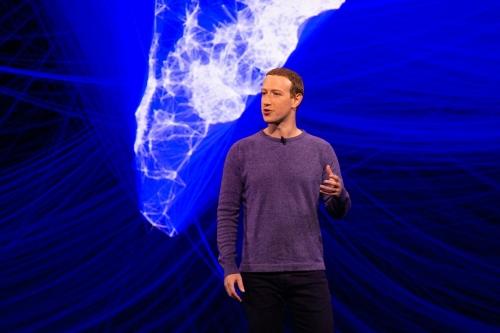 Facebook удаляет фальшивые аккаунты из Таиланда, России, Украины, Гондураса