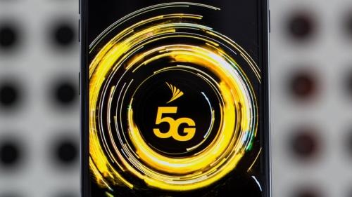 Phones shipments face their worst decline ever, Gartner says Phones shipments face their worst decline ever, Gartner says