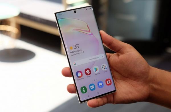 Первый обзор Samsung Galaxy Note 10: меньший смартфон с широкими возможностями Первый обзор Samsung Galaxy Note 10: меньший смартфон с широкими возможностями
