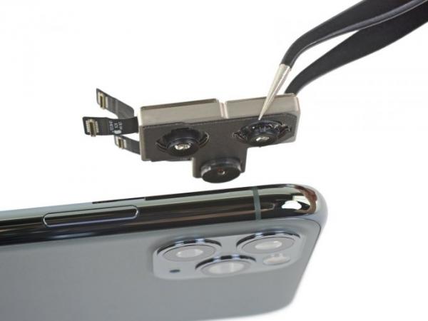 Разбираем на части iPhone 11 (15 фото)