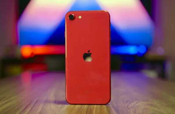 iPhone SE 2 (2020): обзор маленького смартфона с огромными возможностями iPhone SE 2 (2020): обзор маленького смартфона с огромными возможностями