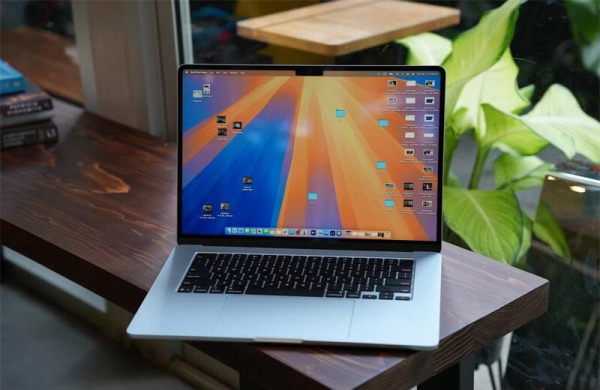 Обзор Apple MacBook Air 13 M4 (2025): лучшего ультрабука с мощным процессором