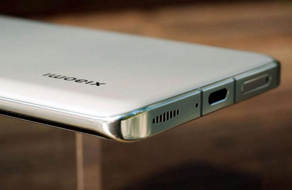 Обзор Xiaomi 13 Pro: лучшего смартфона флагмана за последние несколько лет