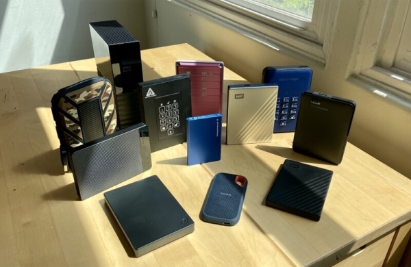 ТОП-10 лучших внешних накопителей 2026 года: рейтинг SSD, NVMe и HDD для видеомонтажа, NAS-серверов и хранения данных ТОП-10 лучших внешних накопителей 2026 года: рейтинг SSD, NVMe и HDD для видеомонтажа, NAS-серверов и хранения данных