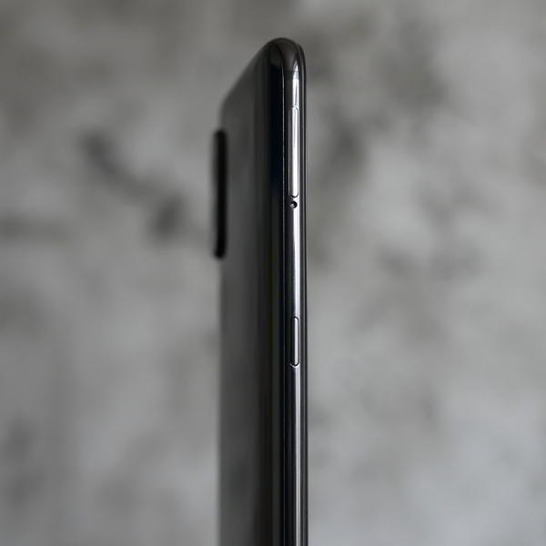 Обзор смартфона Xiaomi Mi 9: детали имеют значение Обзор смартфона Xiaomi Mi 9: детали имеют значение
